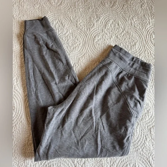 Athleta Gray Balance Jogger with Elastic Waistband and Tapered Legs size small - Picture 7 of 9